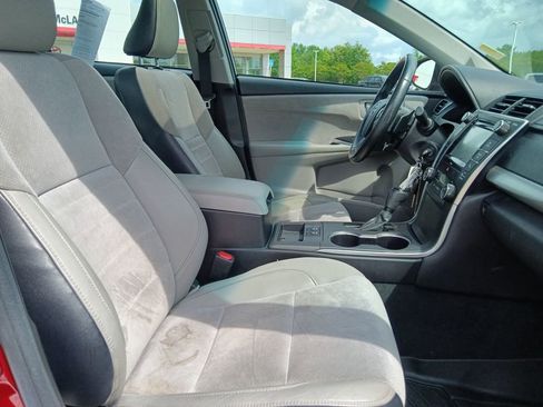 Used 2017 Toyota Camry XSE w/ Moonroof Package FWD image 29