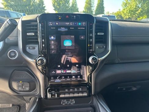 Used 2025 RAM 2500 Laramie w/ Towing Technology Group AWD/4WD image 12