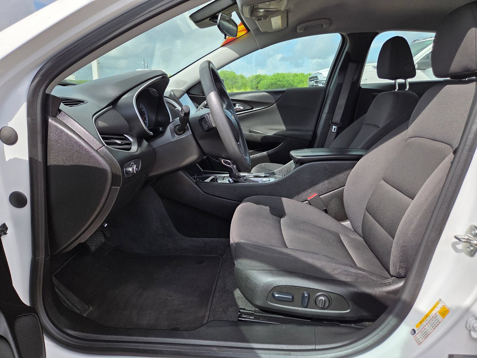 Used 2024 Chevrolet Malibu LT FWD image 13