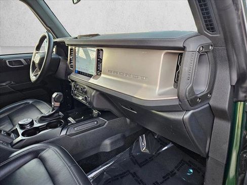 Used 2025 Ford Bronco Outer Banks image 22