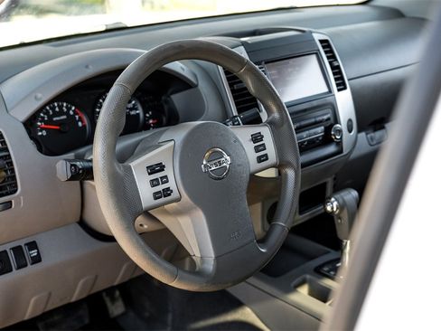 Used 2019 Nissan Frontier S image 12