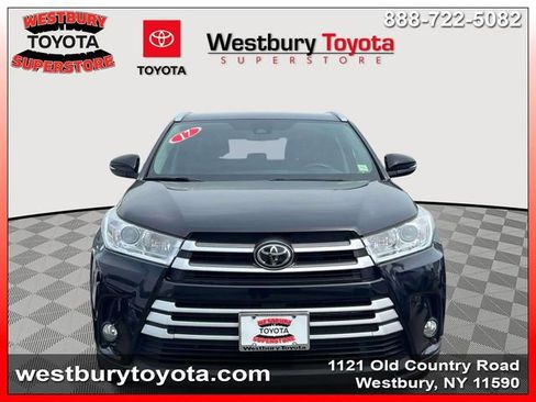 Certified 2017 Toyota Highlander XLE image 3