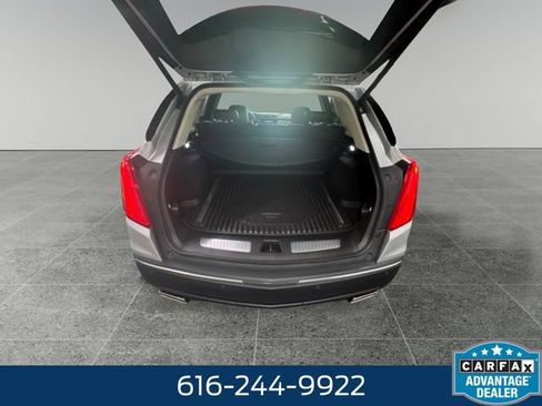 Used 2018 Cadillac XT5 Luxury w/ Driver Awareness Package AWD/4WD image 13