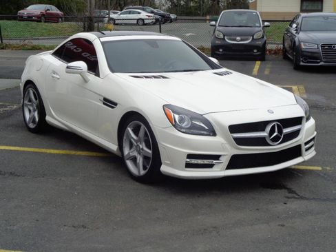 Used 2016 Mercedes-Benz SLK 300 image 12