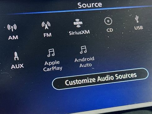 Used 2018 Nissan Rogue SV w/ Premium Package FWD image 26