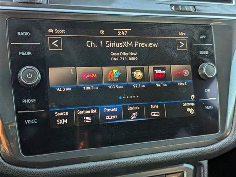 Used 2021 Volkswagen Tiguan SE image 14