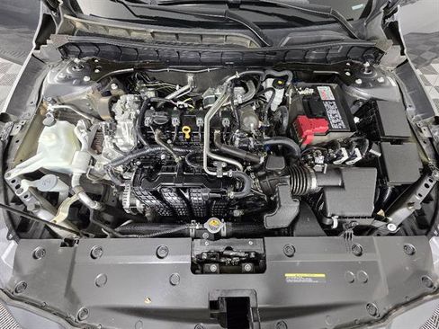 Used 2025 Nissan Altima 2.5 SV FWD image 11