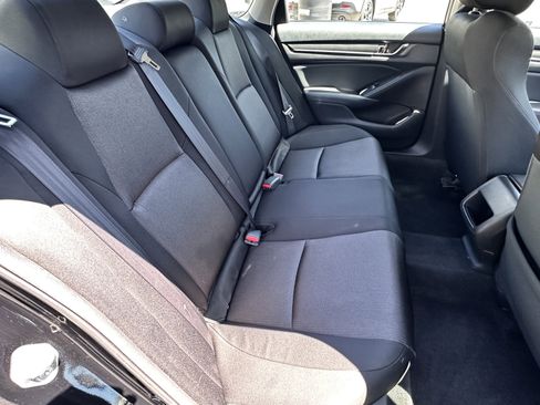 Used 2018 Honda Accord LX image 29