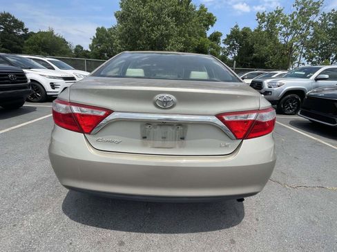 Used 2017 Toyota Camry LE FWD image 15