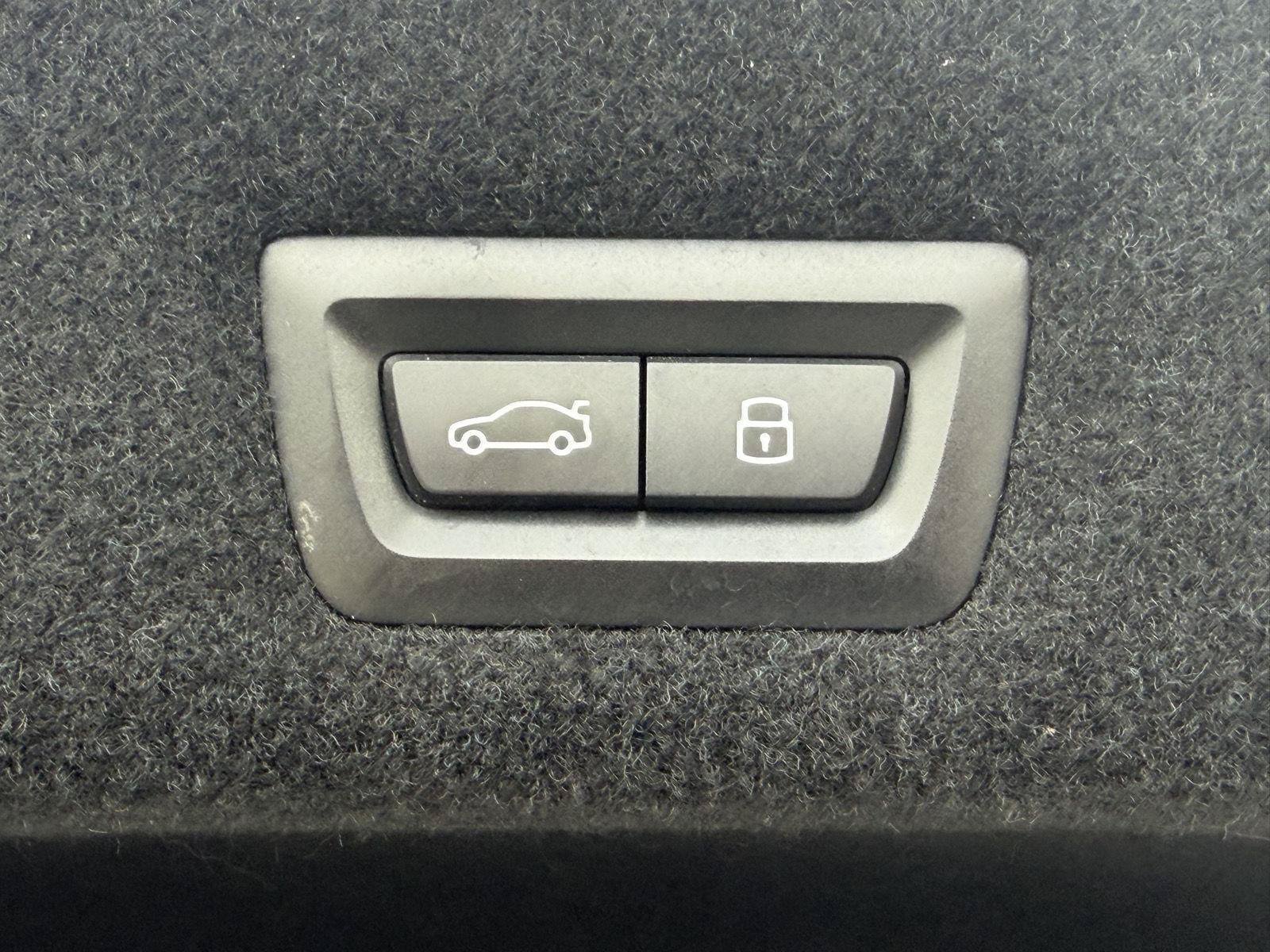 Used 2023 BMW 760i xDrive w/ Parking Assistance Package AWD/4WD image 42
