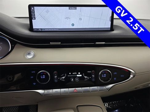 Used 2023 Genesis GV70 2.5T w/ Advanced Package image 21