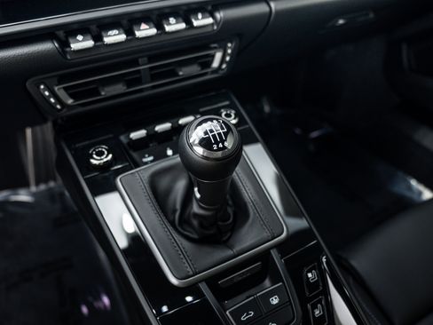 Certified 2023 Porsche 911 Carrera T RWD image 19