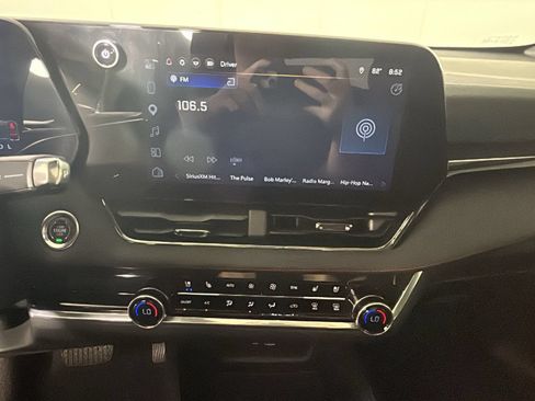 Used 2025 Chevrolet Equinox RS w/ Safety and Technology Package AWD/4WD image 27