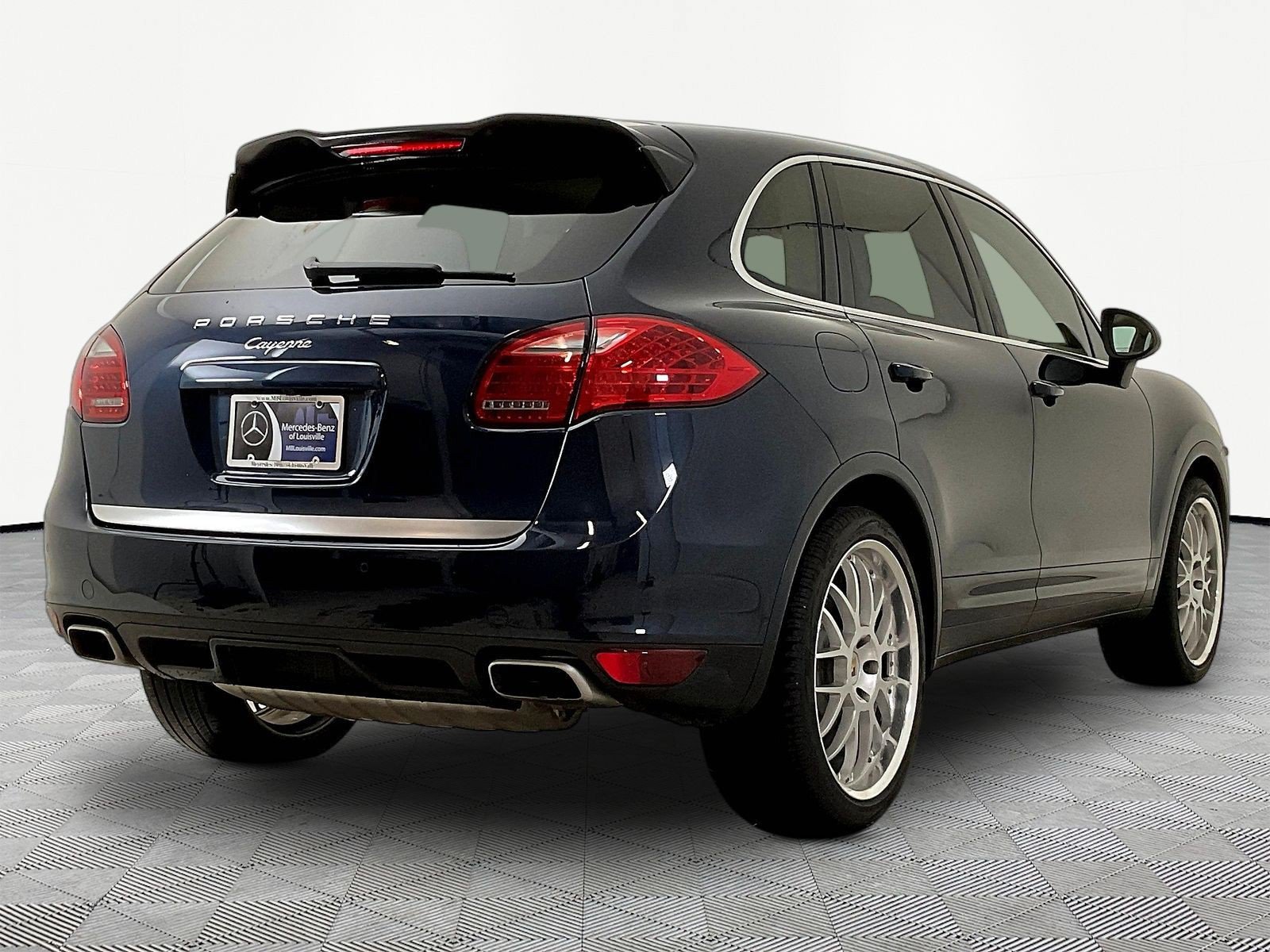 Used 2012 Porsche Cayenne AWD/4WD image 6