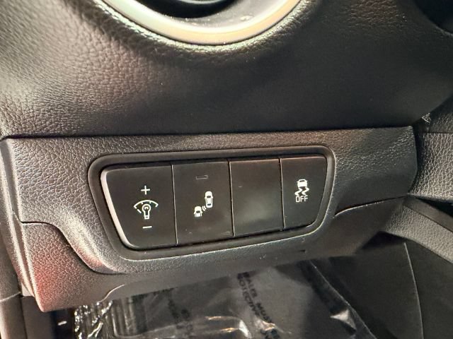 Used 2023 Kia Forte LXS w/ LXS Technology Package FWD image 18