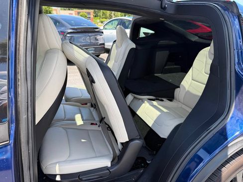Used 2023 Tesla Model X AWD/4WD image 10