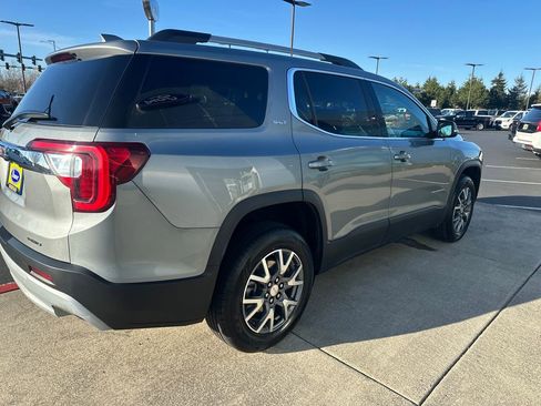 Used 2023 GMC Acadia SLT AWD/4WD image 4