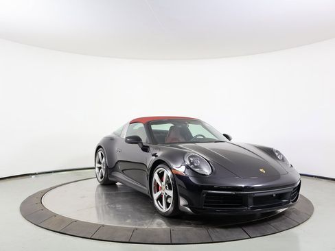 Certified 2021 Porsche 911 Targa 4S image 16