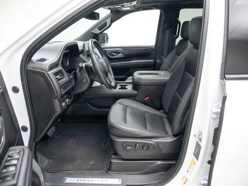 Used 2023 Chevrolet Tahoe Z71 w/ Luxury Package AWD/4WD image 23