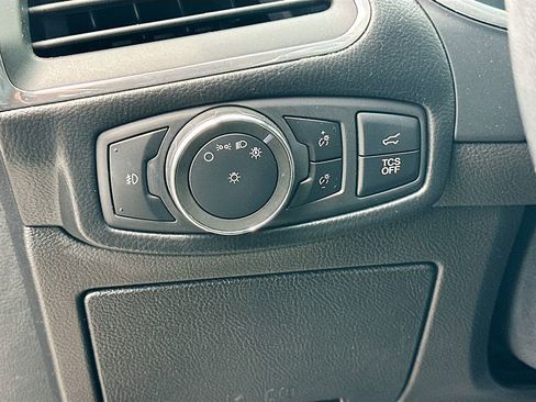 Used 2020 Ford Edge Titanium w/ Equipment Group 301A AWD/4WD image 10
