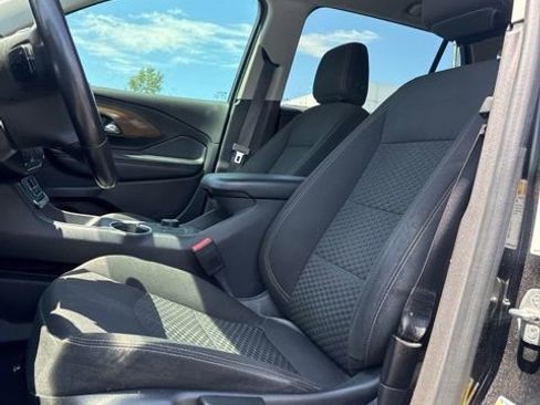 Used 2020 GMC Terrain SLE w/ Elevation Edition FWD image 16