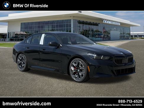 New 2026 BMW 550e xDrive image 1