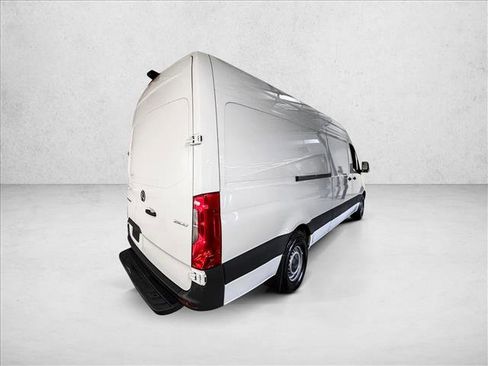Used 2025 Mercedes-Benz Sprinter 2500 image 5