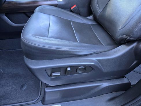 Used 2023 GMC Sierra 1500 SLT w/ SLT Premium Package AWD/4WD image 14