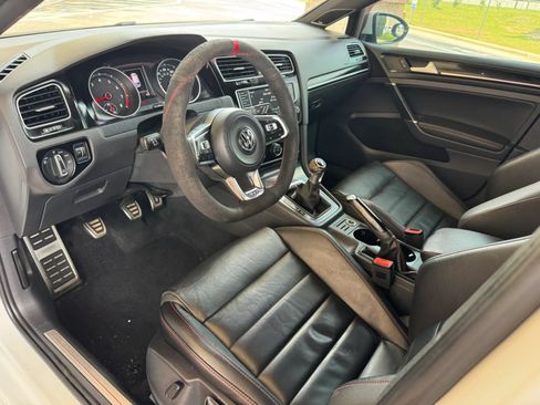 Used 2016 Volkswagen GTI SE w/ Lighting Package (SEL) FWD image 11