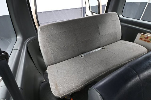 Used 1995 Ford E-150 and Econoline 150 Club Wagon RWD image 25