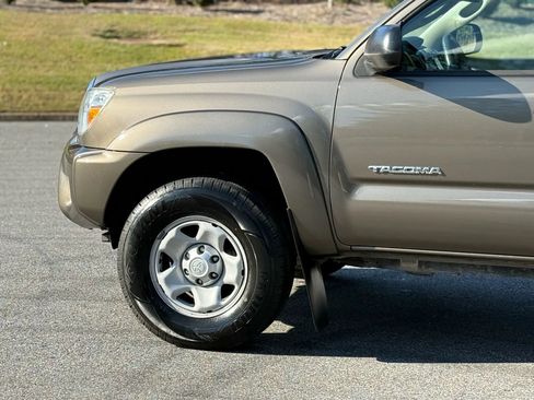 Used 2015 Toyota Tacoma PreRunner w/ SR5 Package image 7