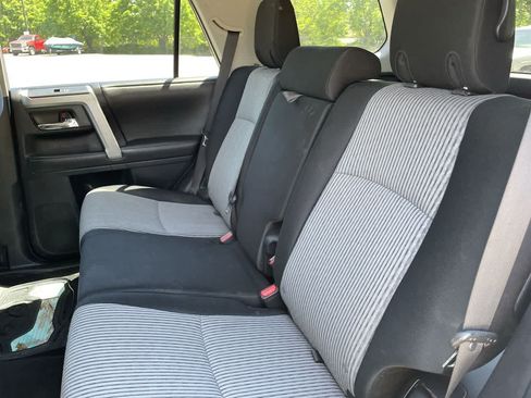 Used 2014 Toyota 4Runner SR5 AWD/4WD image 18