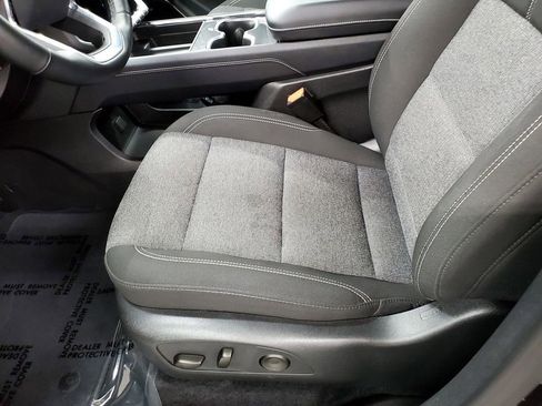 Used 2025 GMC Acadia Elevation image 13