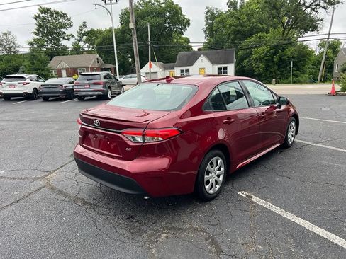 Used 2025 Toyota Corolla LE FWD image 6