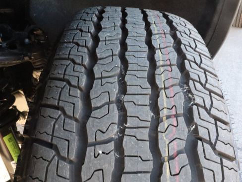 New 2026 GMC Canyon Elevation w/ Convenience Package image 16