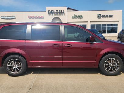 Used 2017 Dodge Grand Caravan SXT w/ Driver Convenience Group