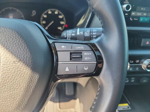 Used 2025 Honda CR-V EX-L image 18