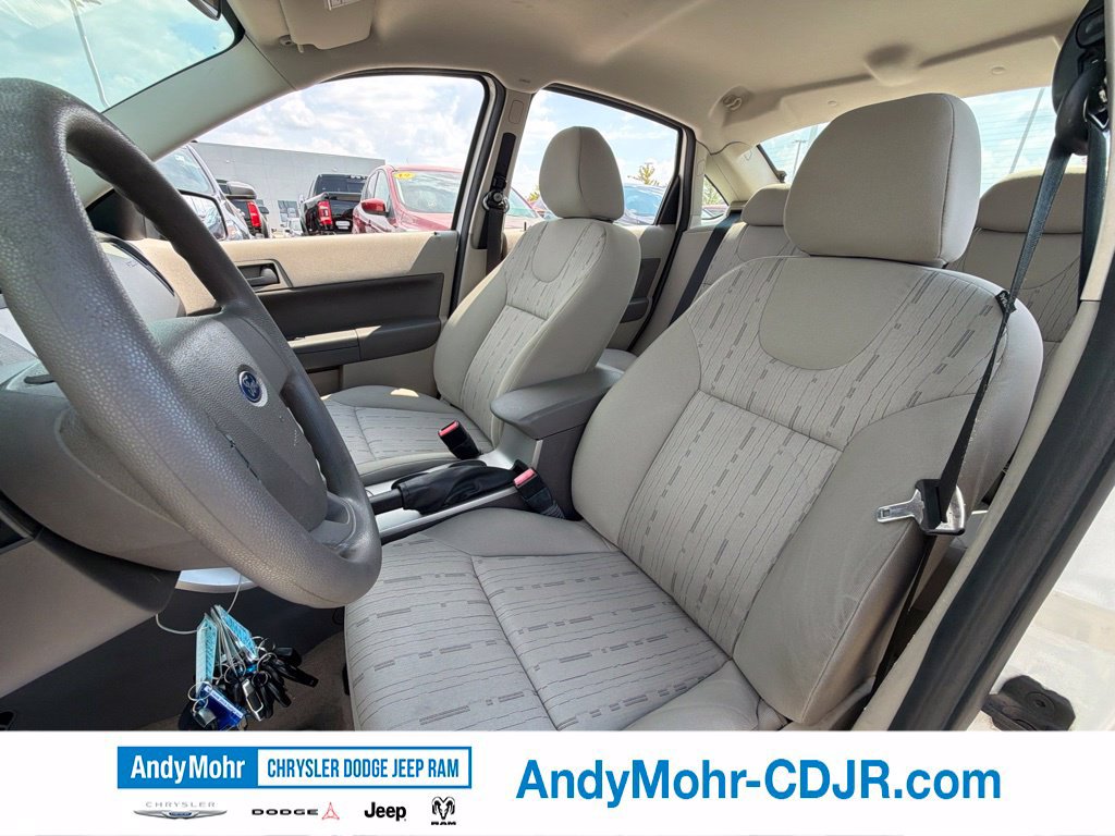 Used 2009 Ford Focus SE FWD image 8