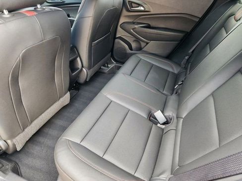 Used 2025 Chevrolet Trax RS w/ Driver Confidence Package image 30