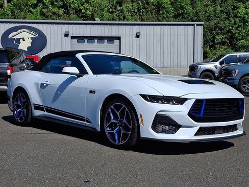 Used 2025 Ford Mustang GT Premium w/ GT Performance Package RWD image 31