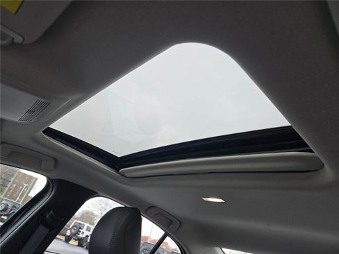 Used 2025 MAZDA MAZDA3 s image 25