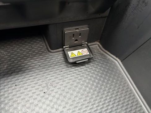 Used 2023 RAM 2500 Limited image 49