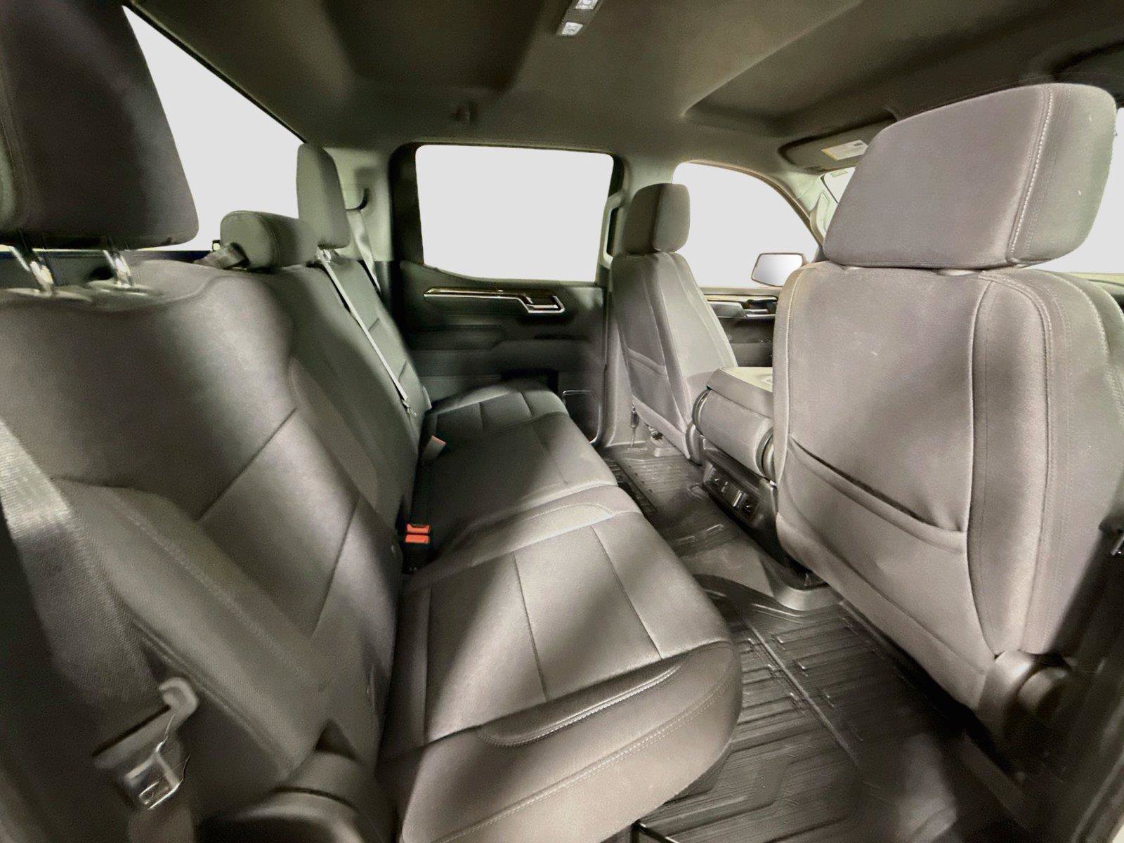 Used 2025 GMC Sierra 1500 SLE AWD/4WD image 19