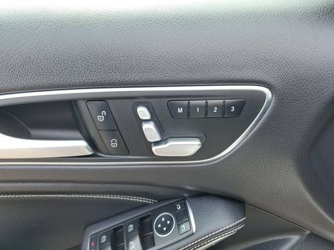 Used 2019 Mercedes-Benz GLA 250 4MATIC image 19