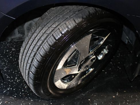 Used 2013 Toyota Prius Four FWD image 33