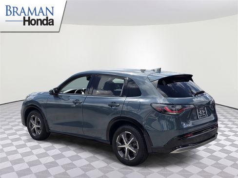 Certified 2023 Honda HR-V EX-L image 3