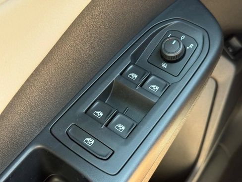 Certified 2022 Volkswagen Taos SEL AWD/4WD image 22