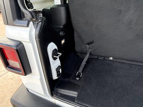Used 2024 Jeep Wrangler Sport AWD/4WD image 35