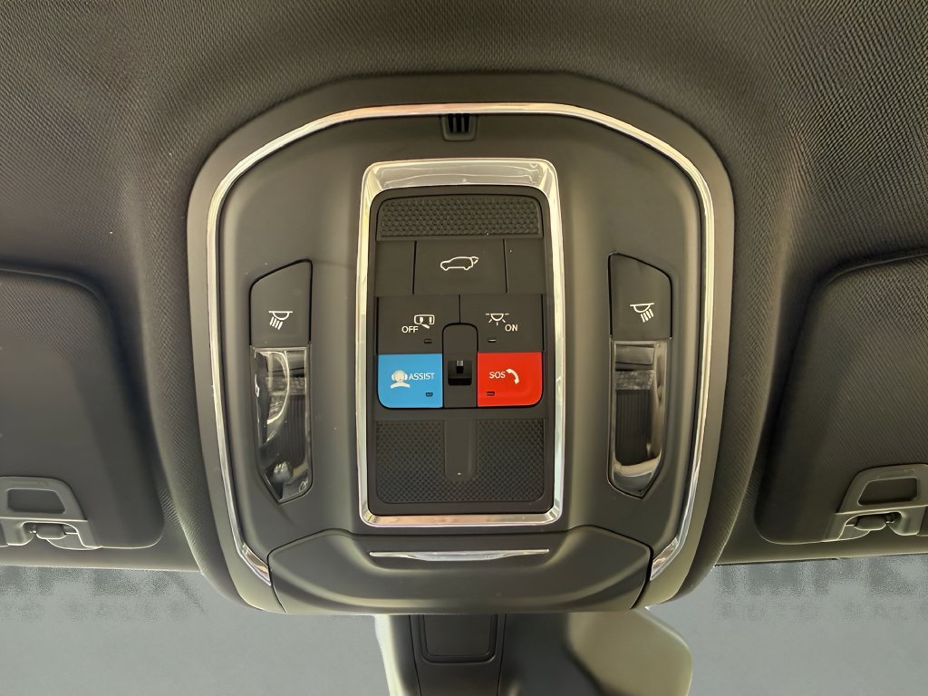 Used 2023 Jeep Grand Cherokee Limited w/ Trailer Tow Prep Group (B) AWD/4WD image 21