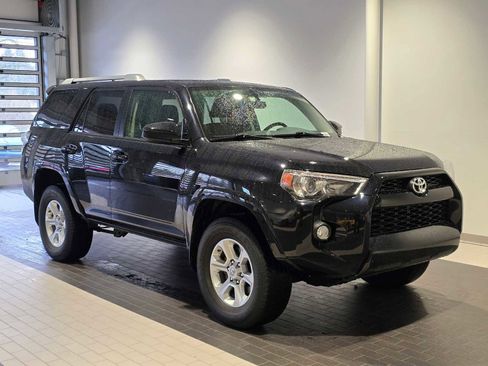Used 2015 Toyota 4Runner SR5 image 7